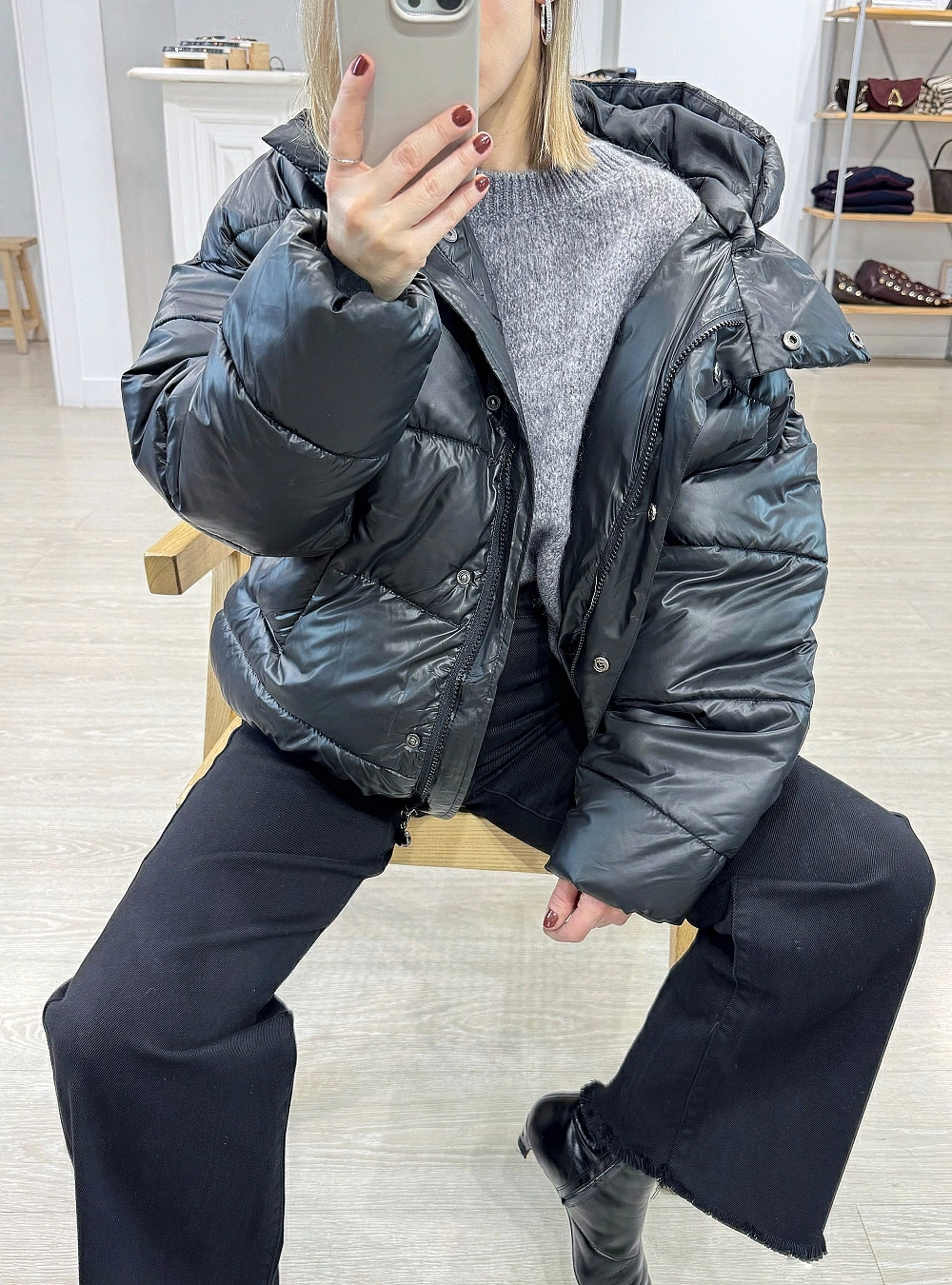 Abrigo acolchado corto capucha