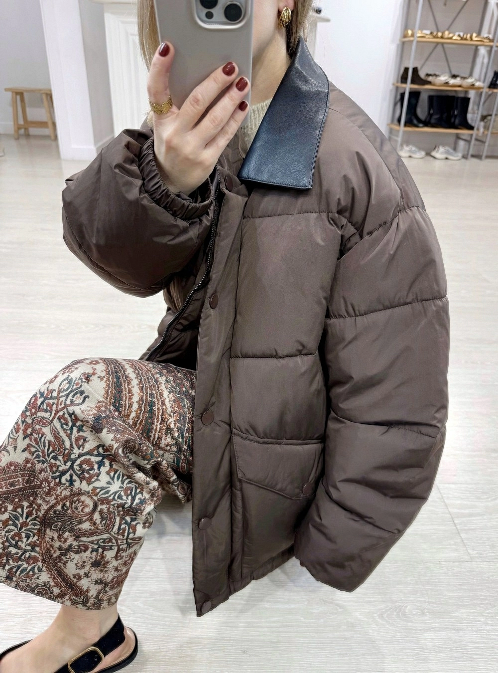 Abrigo acolchado cuello polipiel