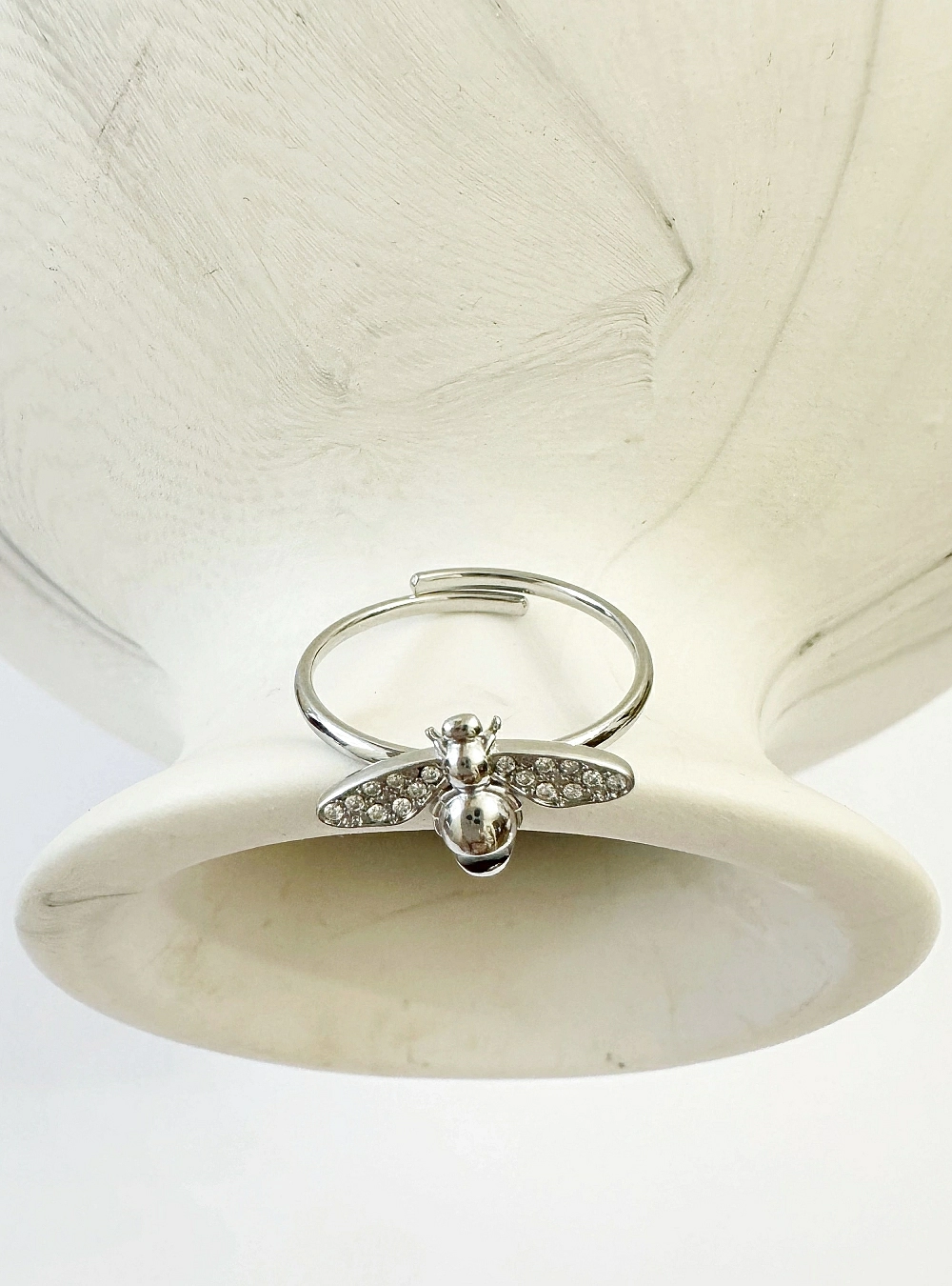 Anillo abeja circonitas Anillo abeja circonitas