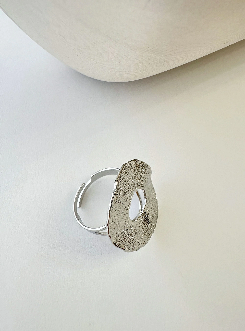 Anillo aro rugoso