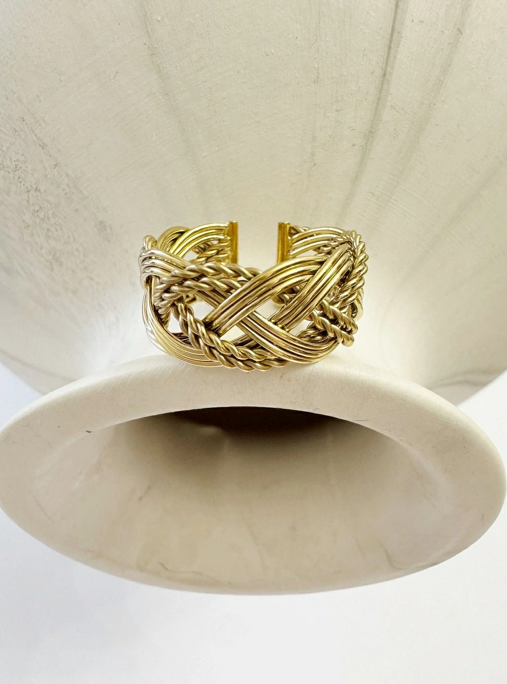 Anillo basketry