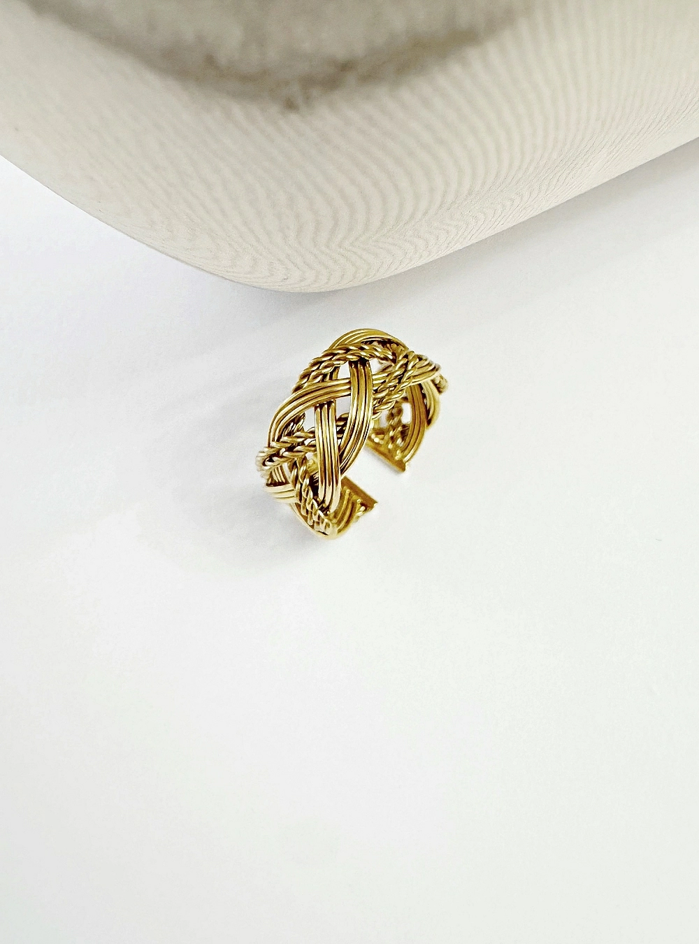 Anillo basketry