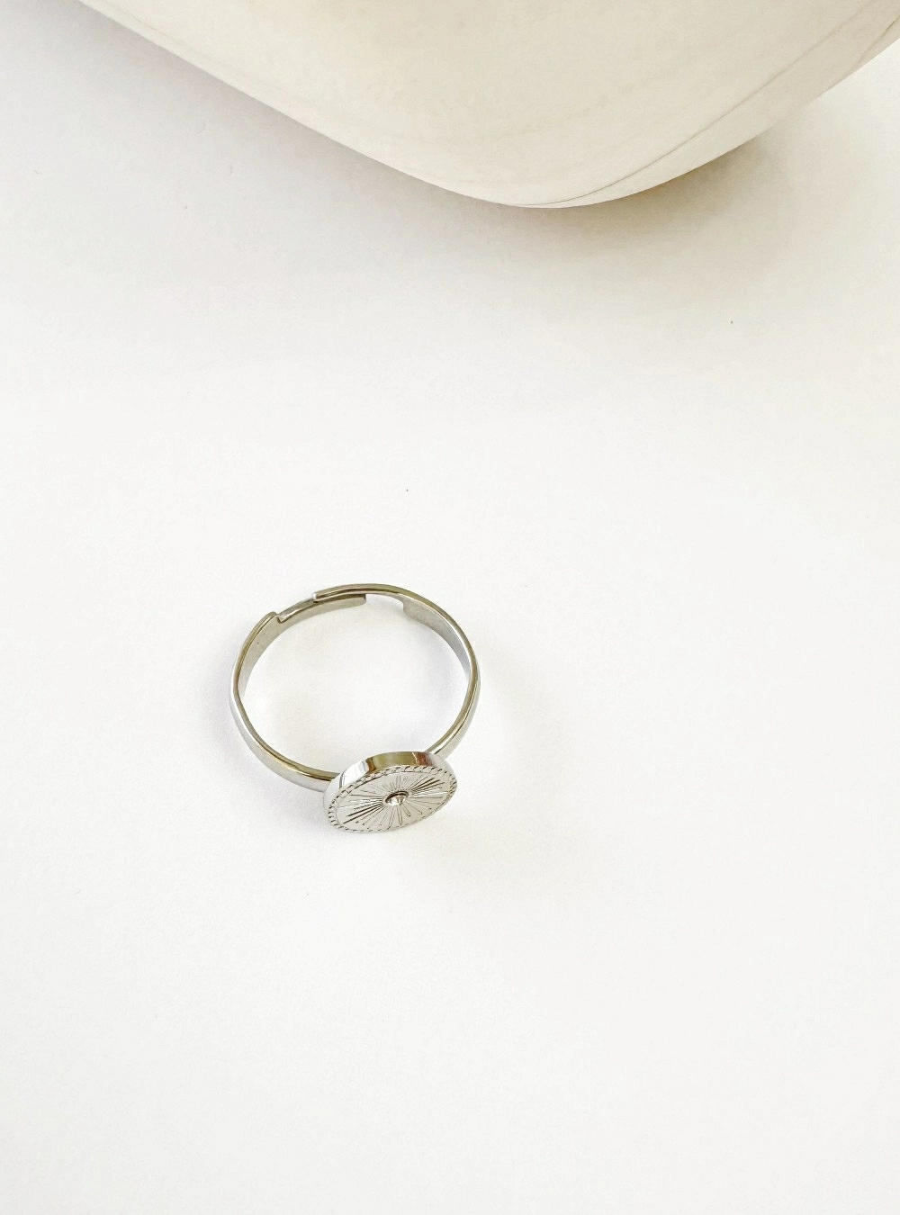 Anillo circulo brilllo