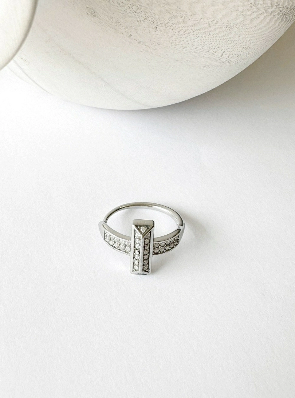 Anillo deco circonitas