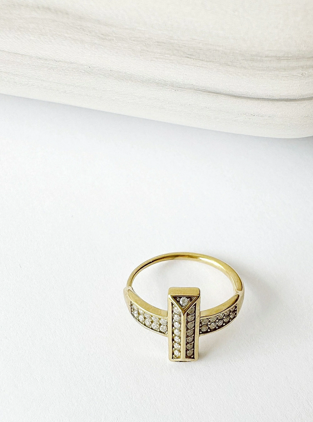 Anillo deco circonitas