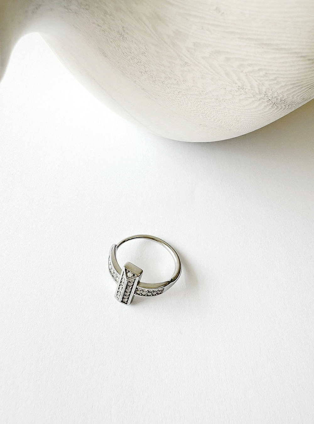 Anillo deco circonitas