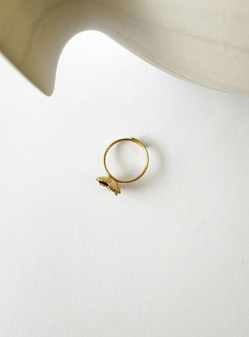 Anillo flor dos niveles