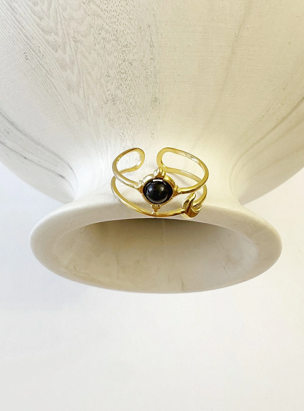 Anillo luna y onix