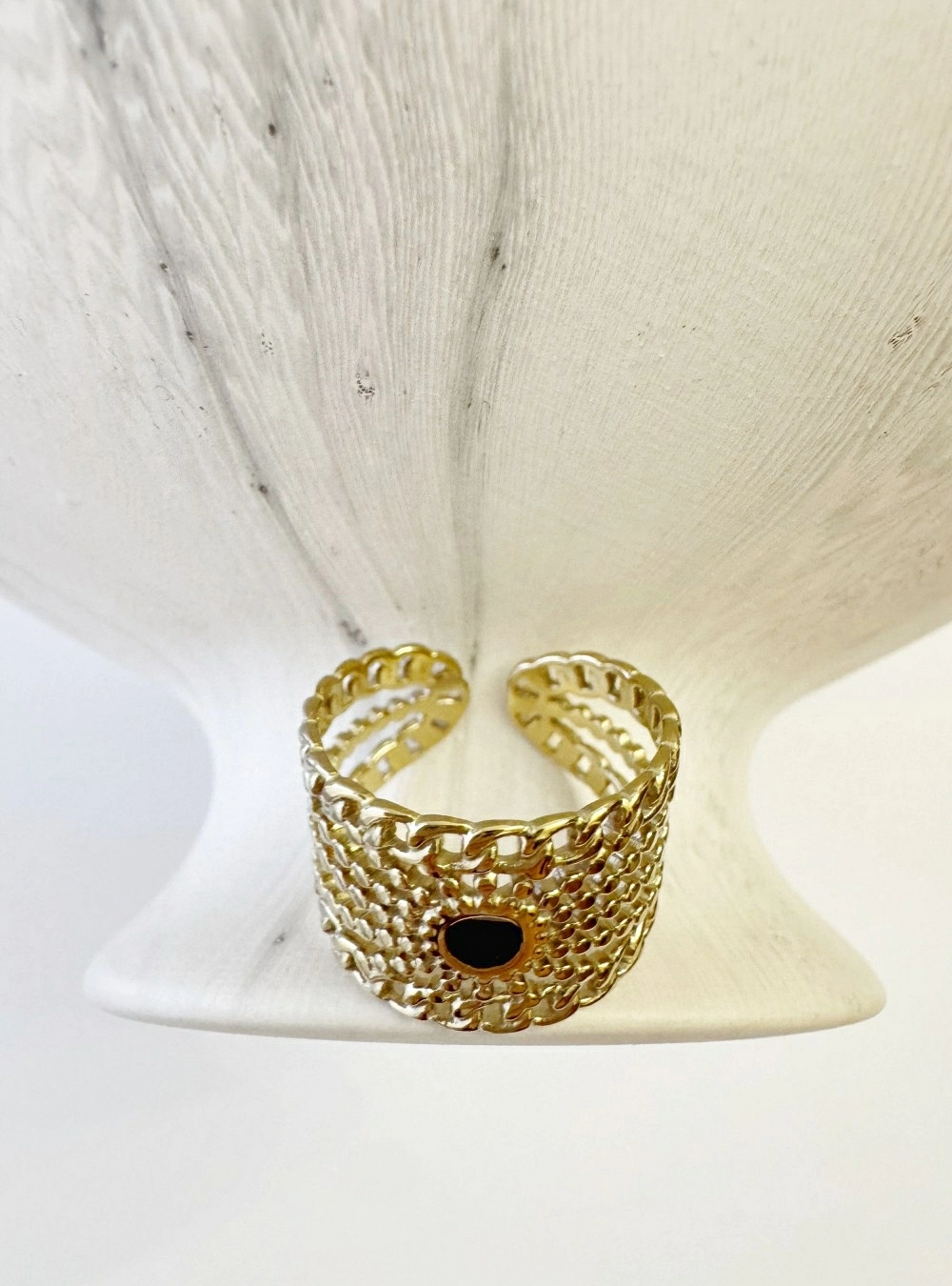 Anillo onix y cadenas