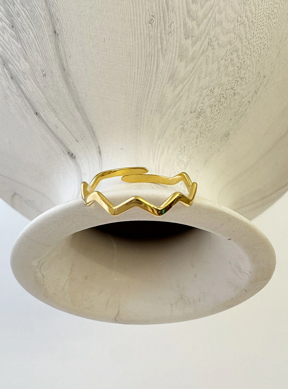 Anillo zigzag