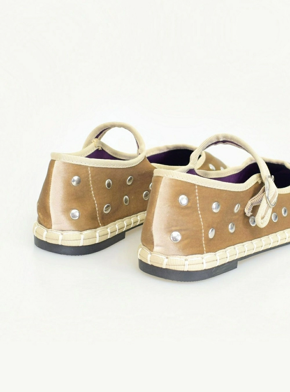 Bailarina terciopelo y tachas