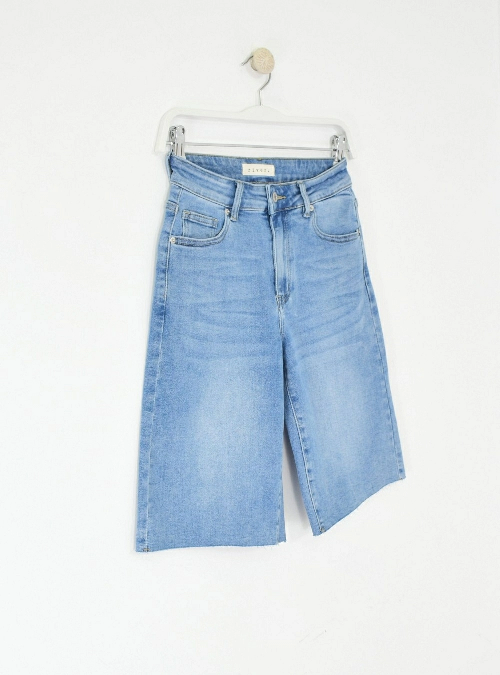 Bermuda denim bajo cut