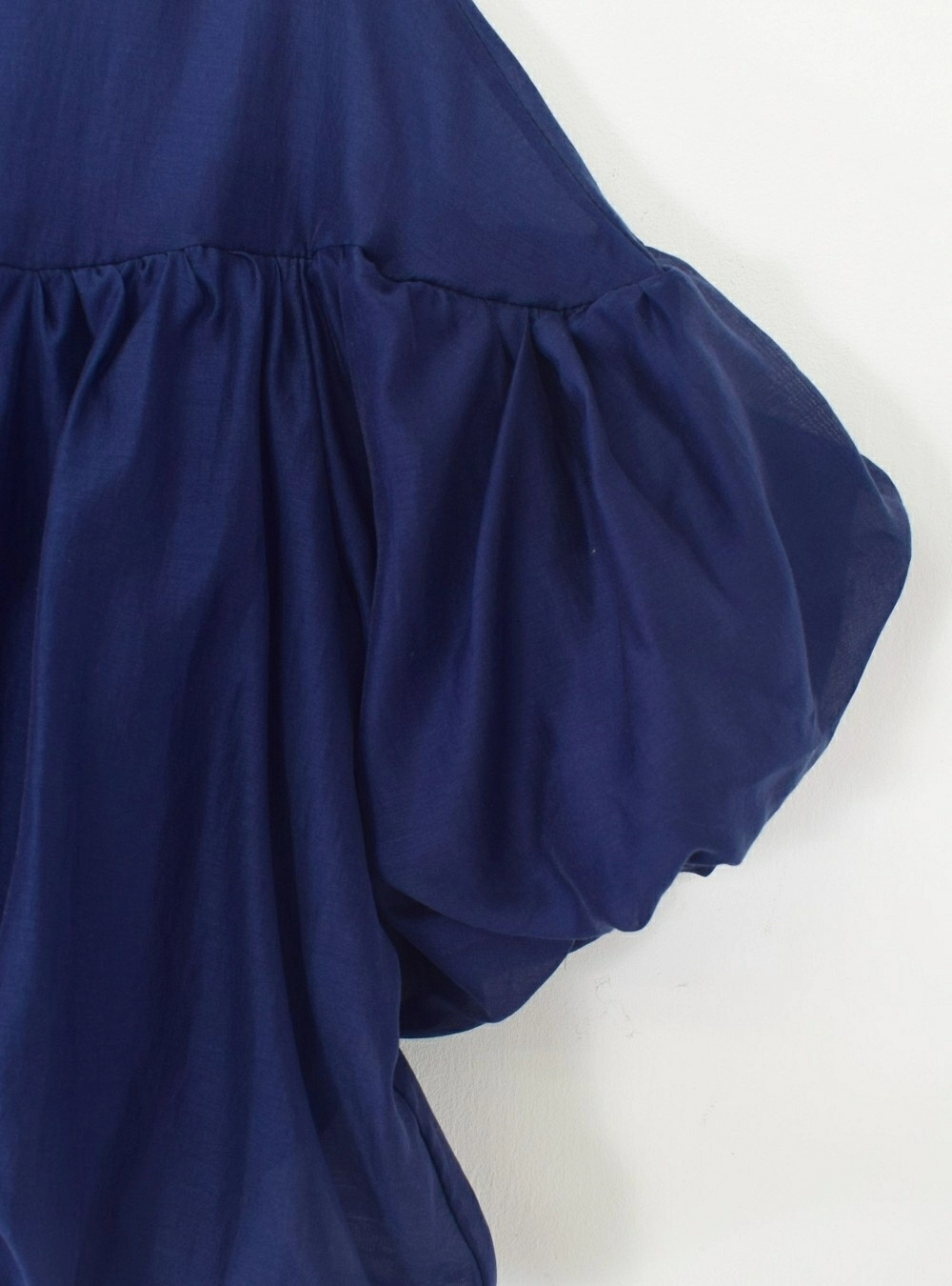 Blusa mangas y bajo abullonado