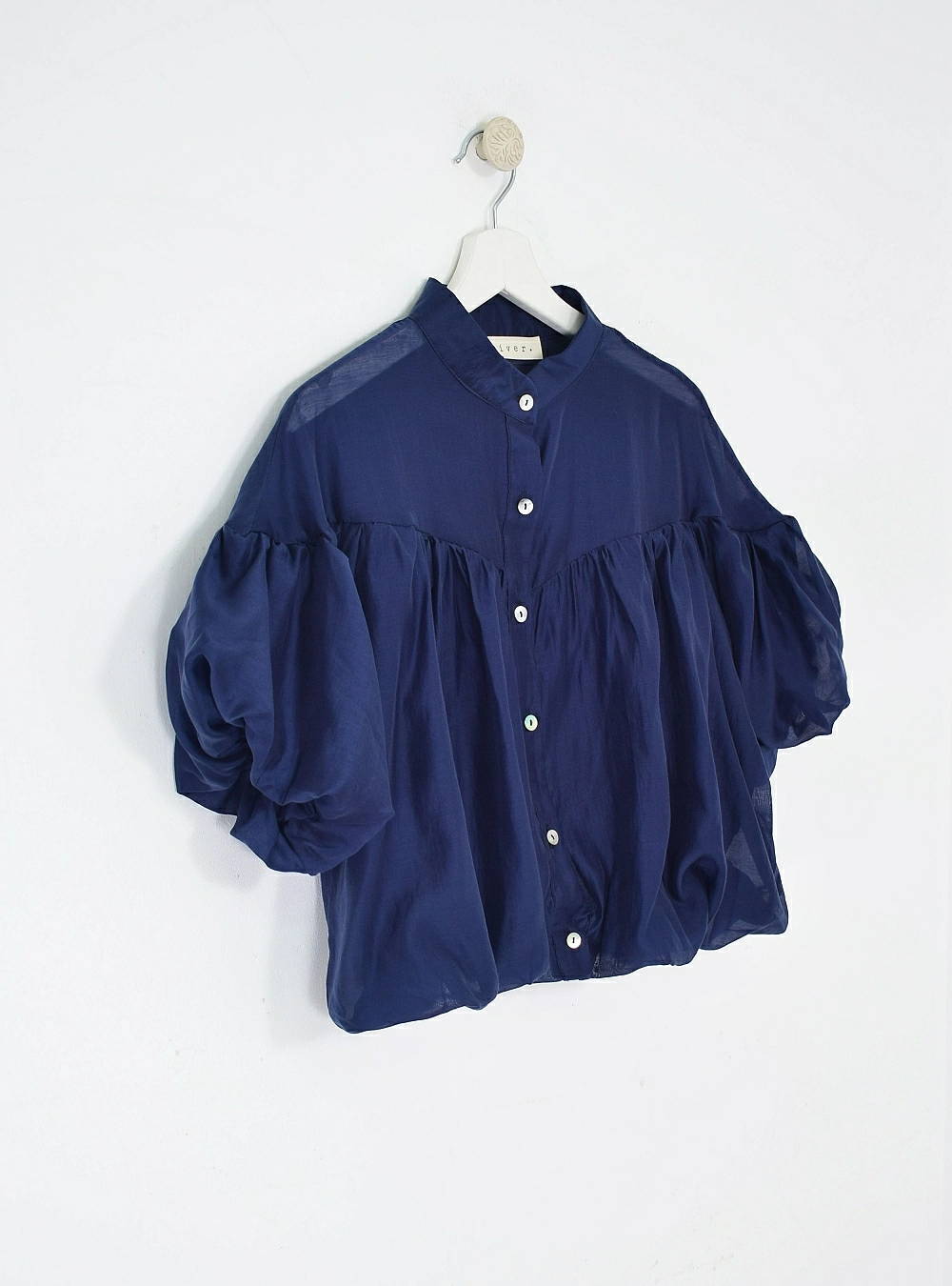 Blusa mangas y bajo abullonado