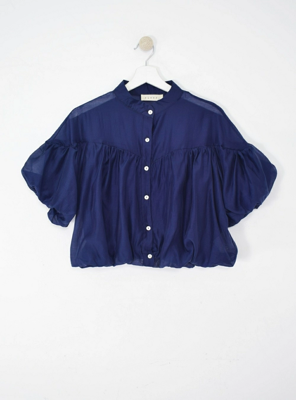 Blusa mangas y bajo abullonado