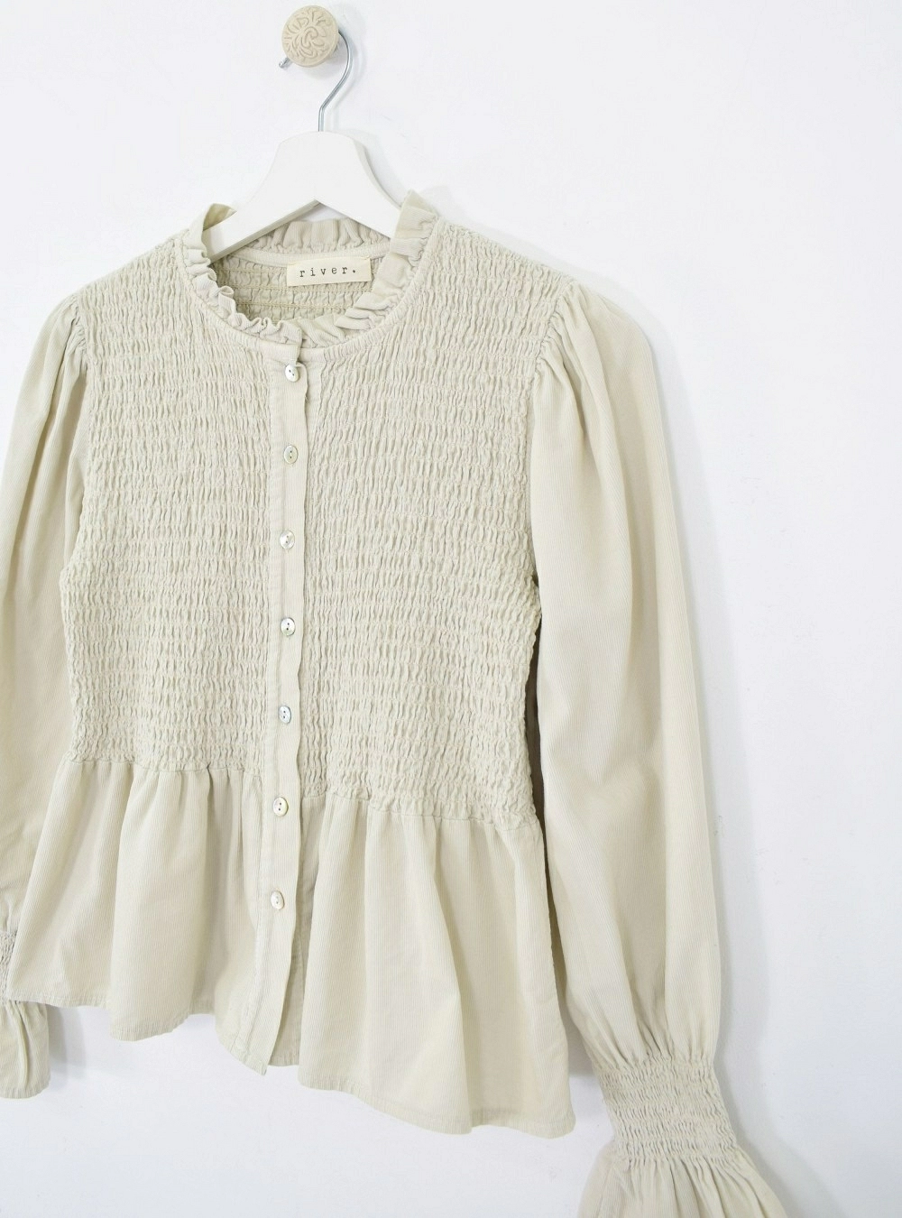 Blusa micropana elastica y botones