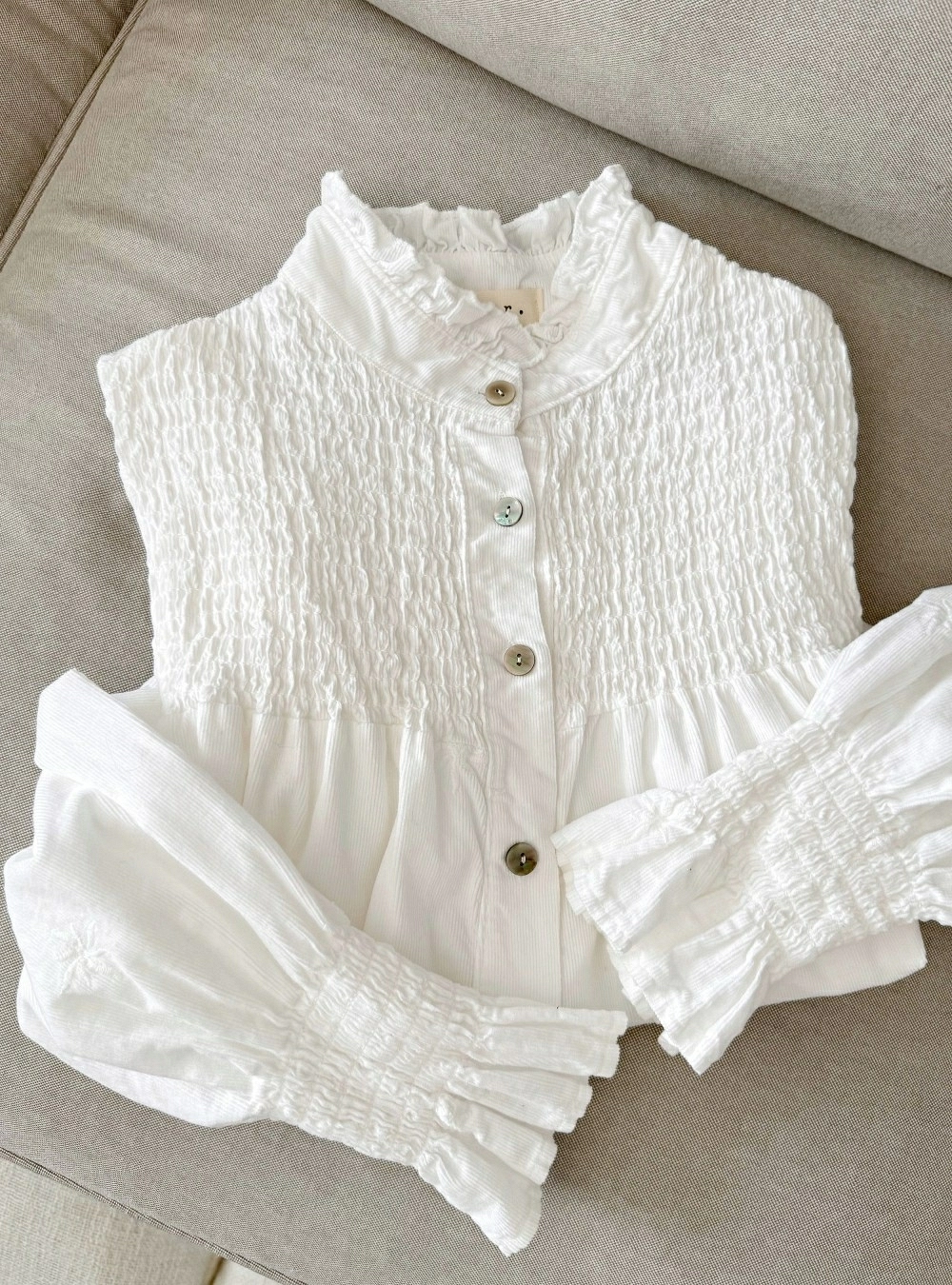 Blusa micropana elastico y botones Blusa micropana elastico y botones