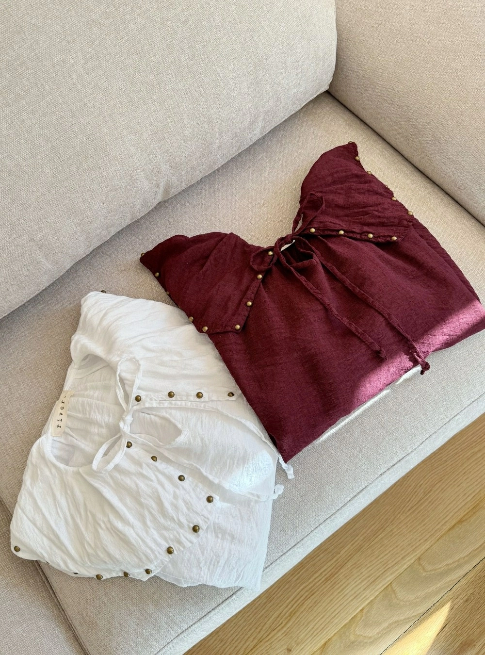 Blusa ml cuello bebe con tachas Blusa ml cuello bebe con tachas