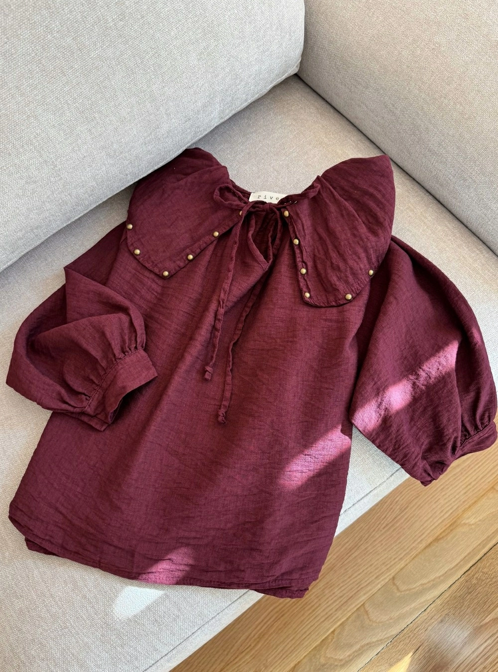 Blusa ml cuello bebe con tachas Blusa ml cuello bebe con tachas