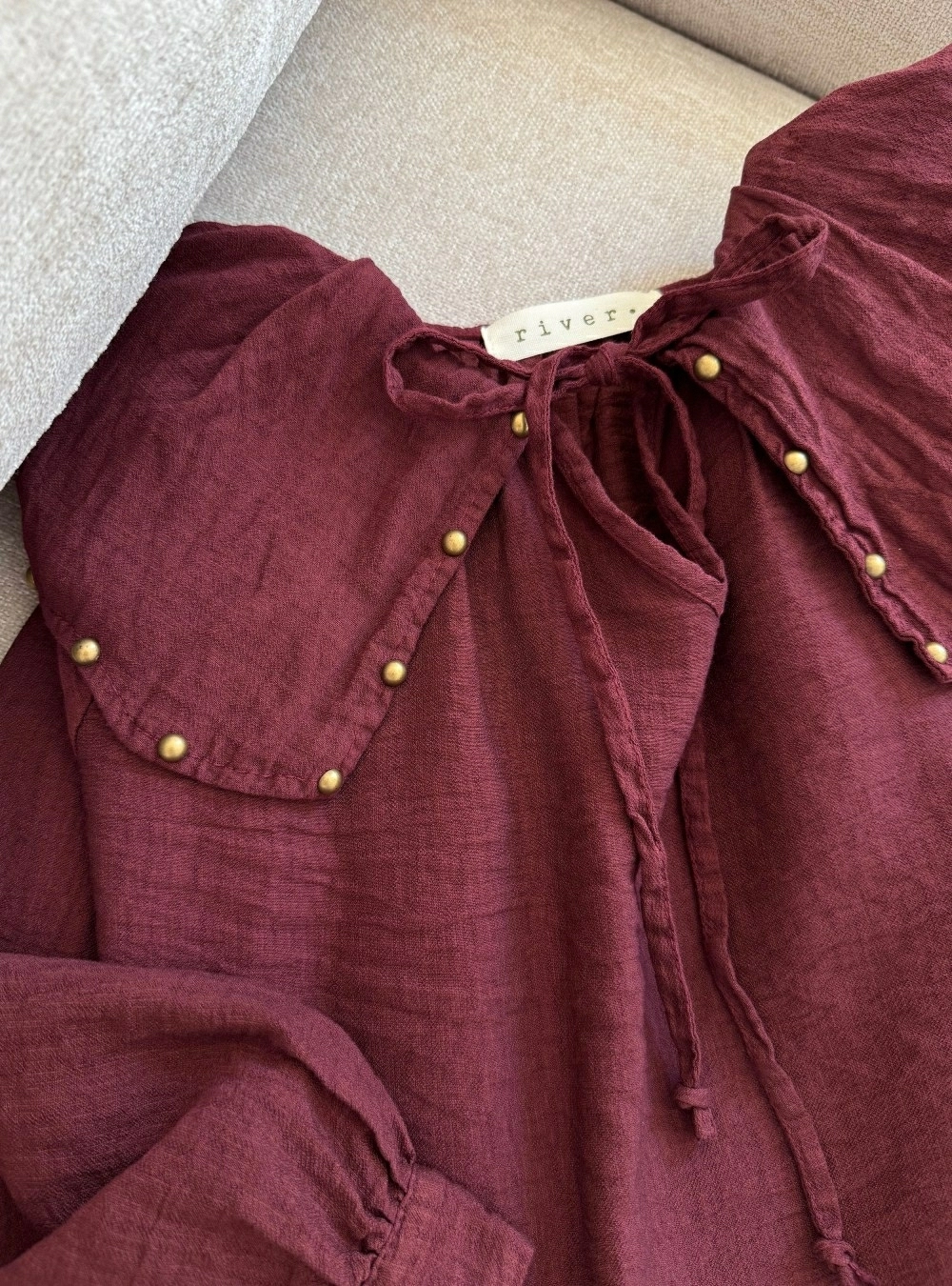 Blusa ml cuello bebe con tachas Blusa ml cuello bebe con tachas