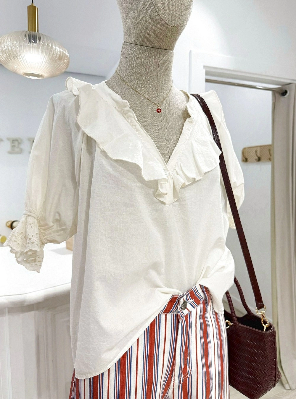 Blusa ML cuello V volantes Blusa ML cuello V volantes