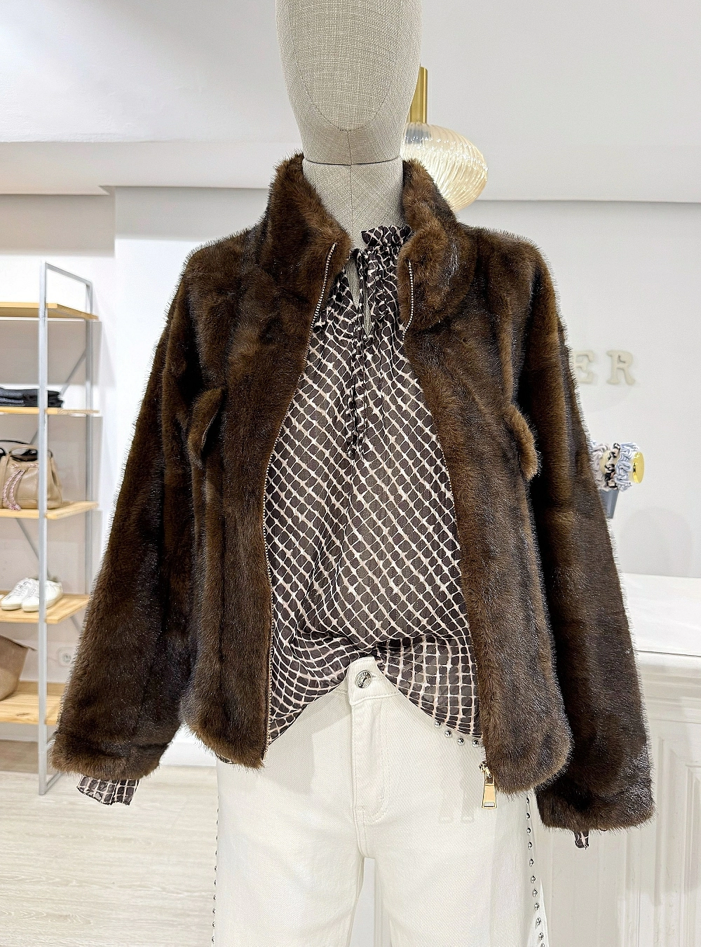 Blusa ml estampada rombos y brillos