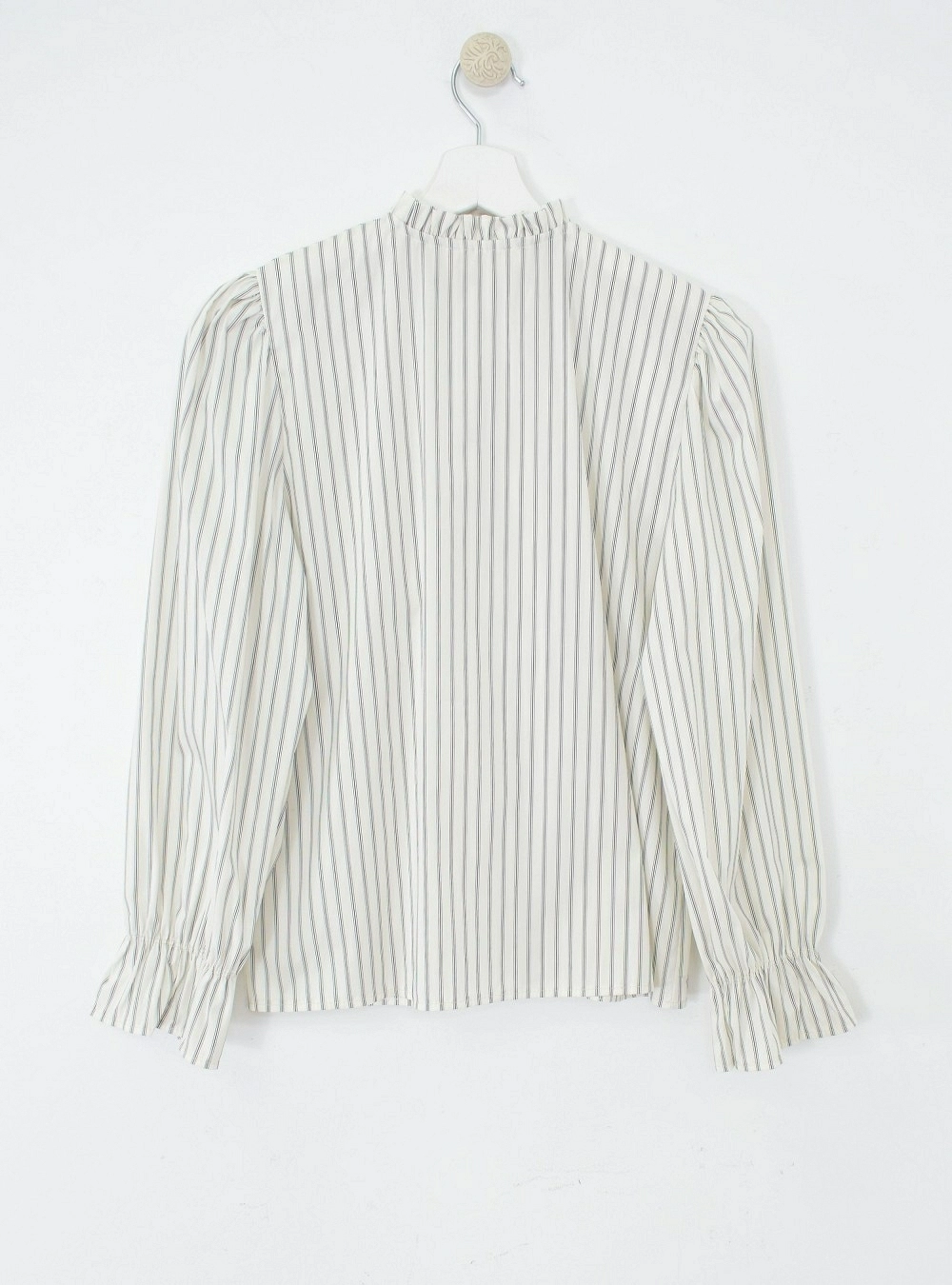 Blusa ml rayas volante en botones Blusa ml rayas volante en botones