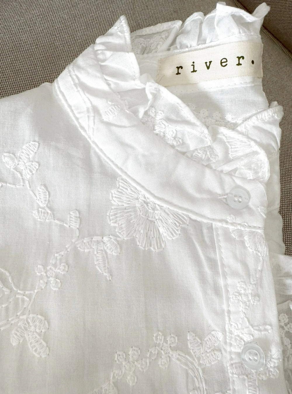 Blusa romanticas bordados