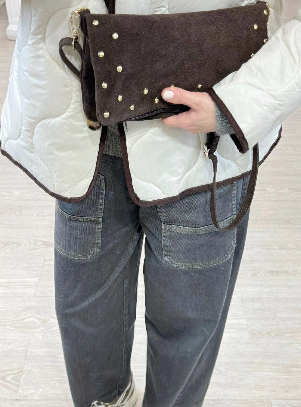 Bolso ante tachas solapa