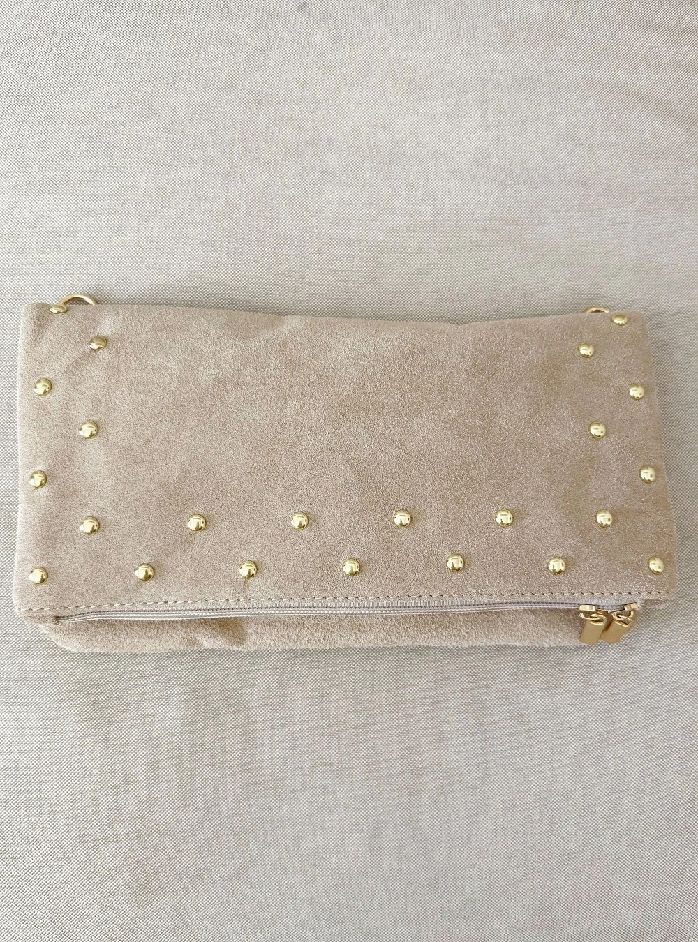 Bolso ante tachas solapa