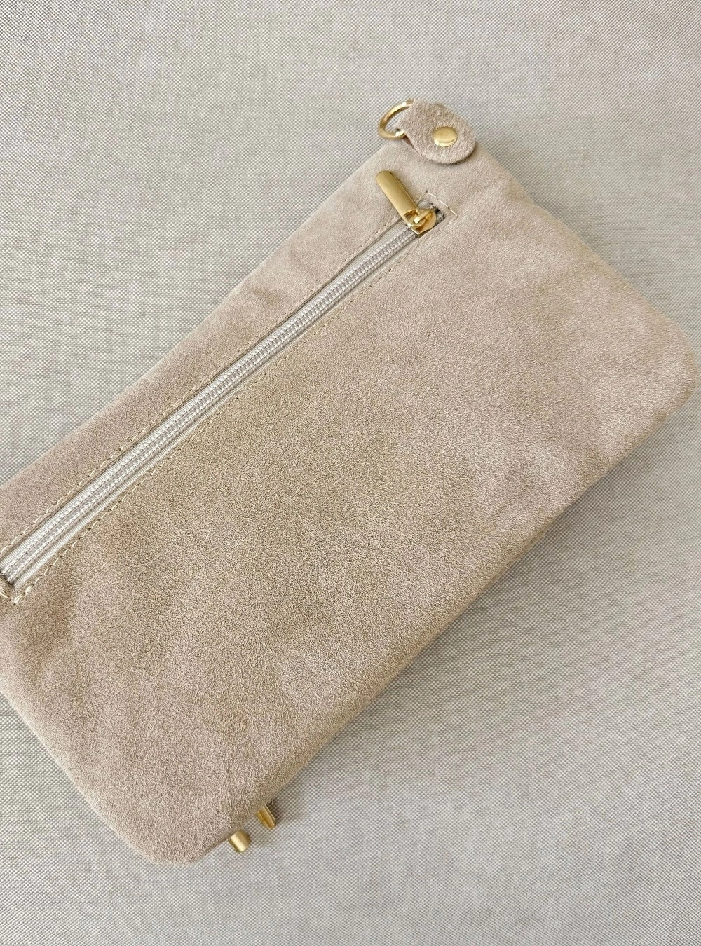 Bolso ante tachas solapa