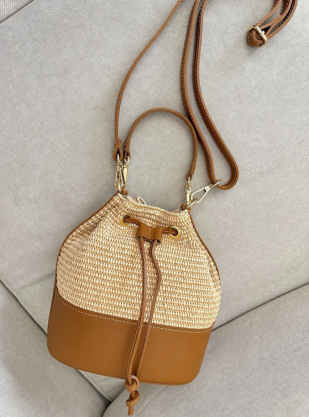 Bolso de rafia y piel Bolso de rafia y piel