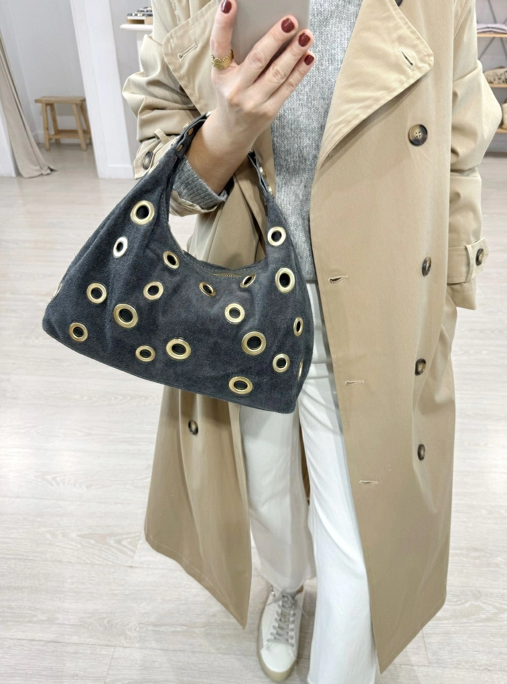 Bolso piel ante agujeros