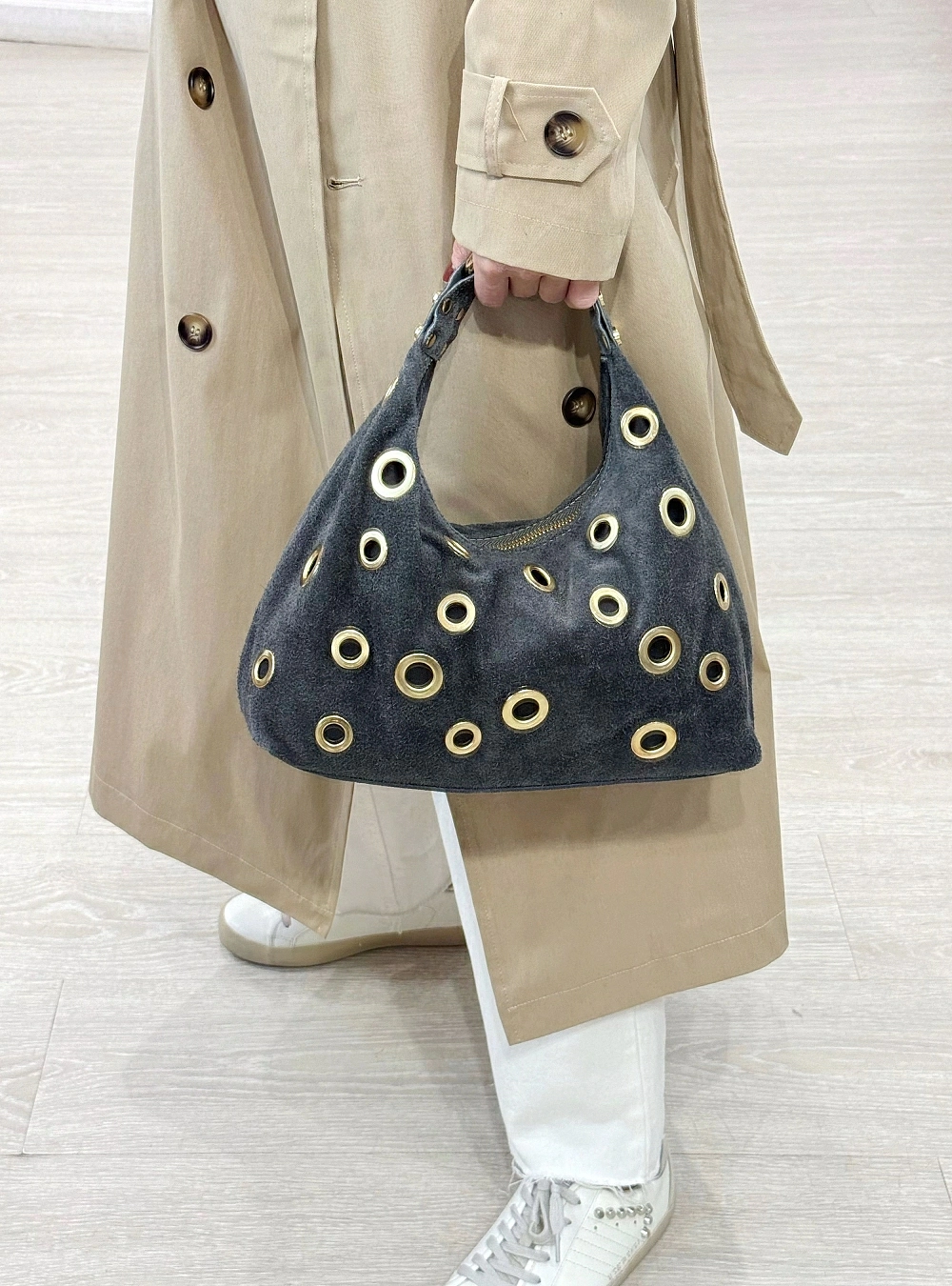 Bolso piel ante agujeros
