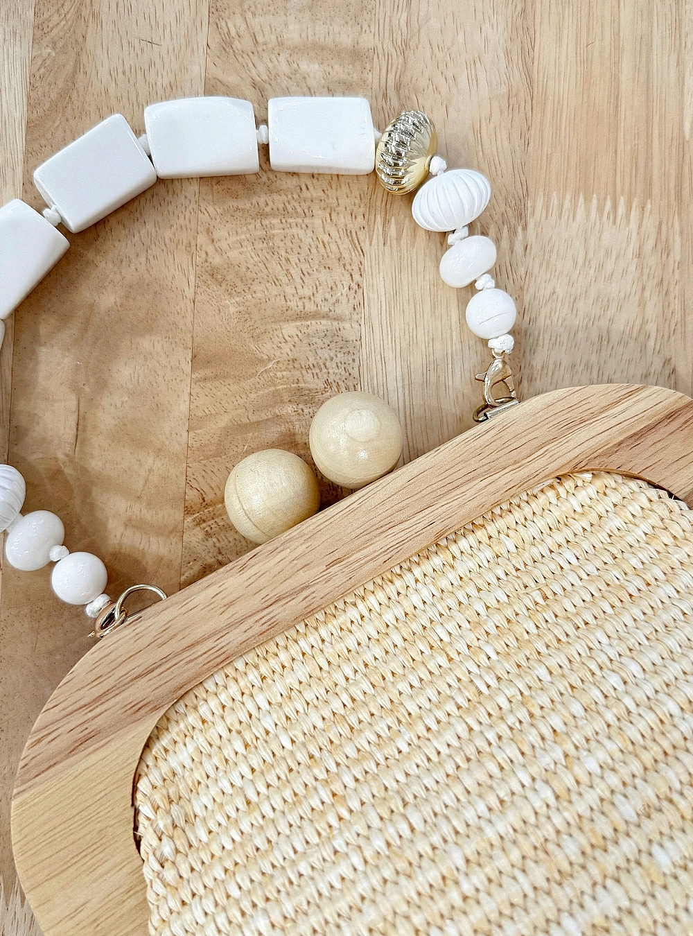 Bolso rafia borde madera