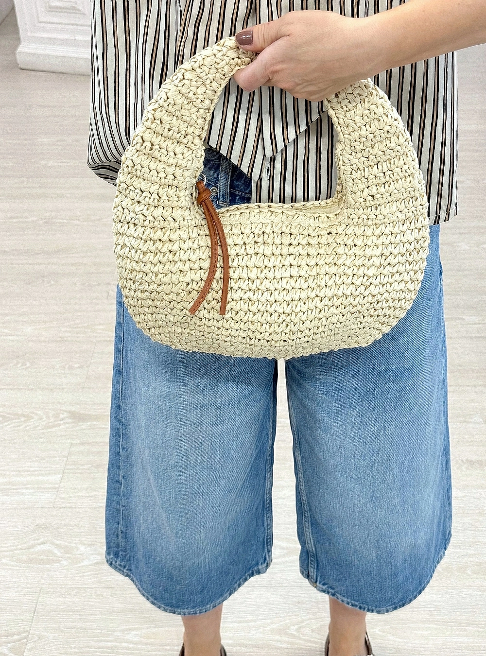 Bolso redondo rafia