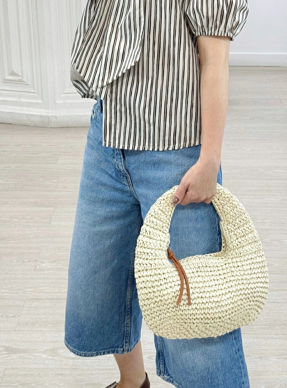 Bolso redondo rafia