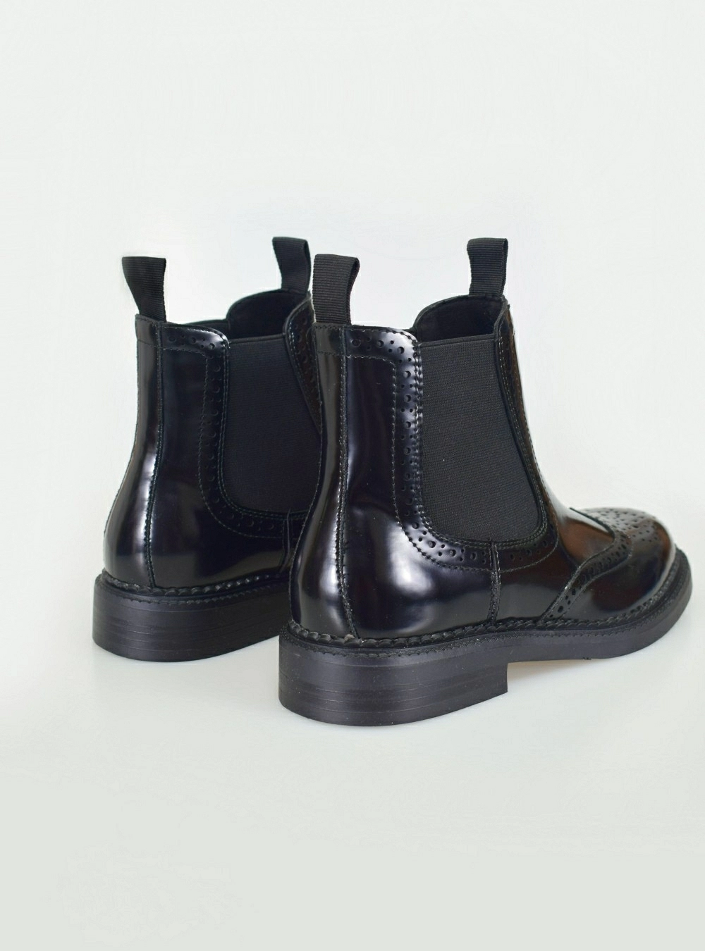 Bota chelsea charol Bota chelsea charol