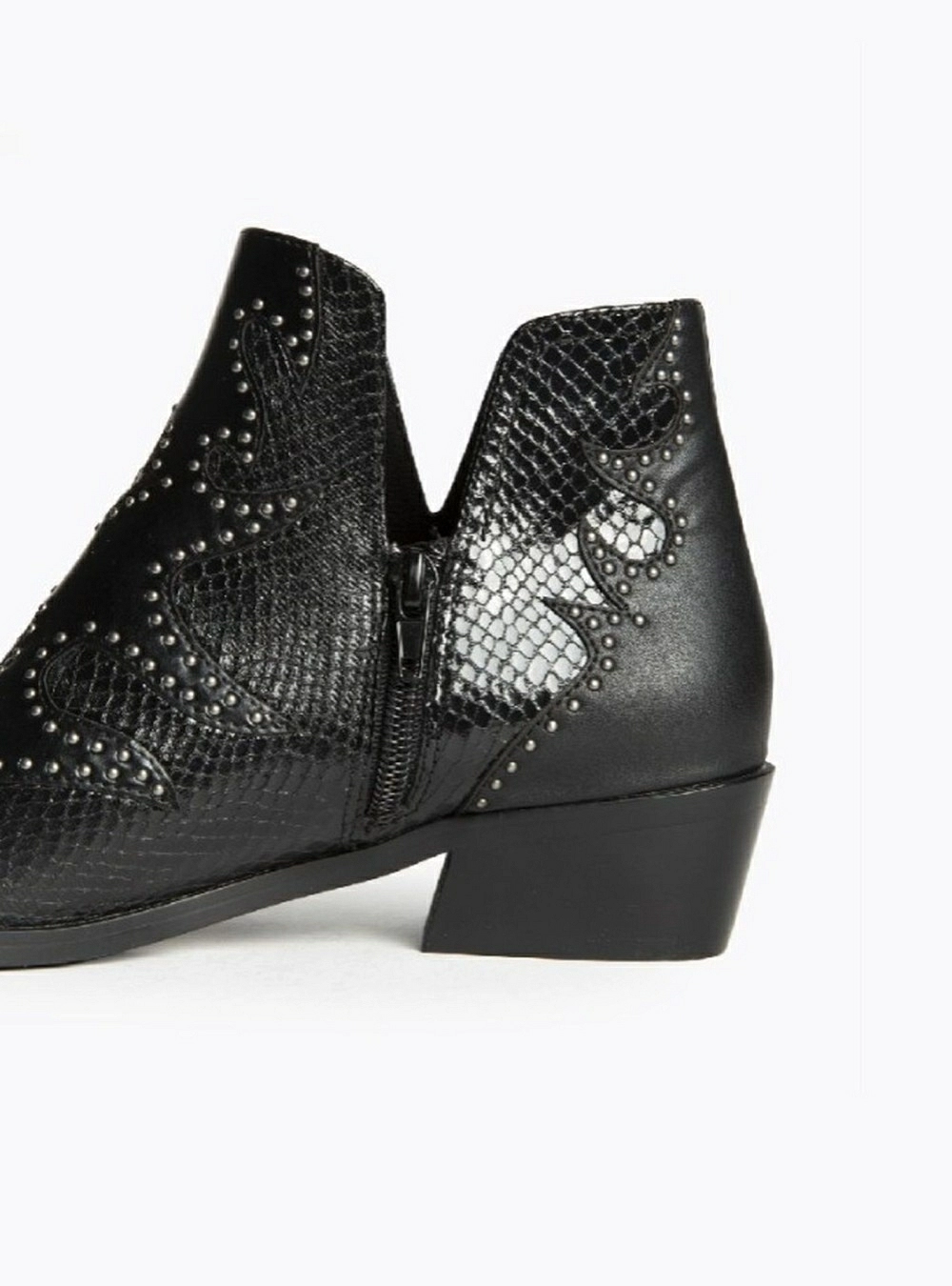 Botin cowboy tachas