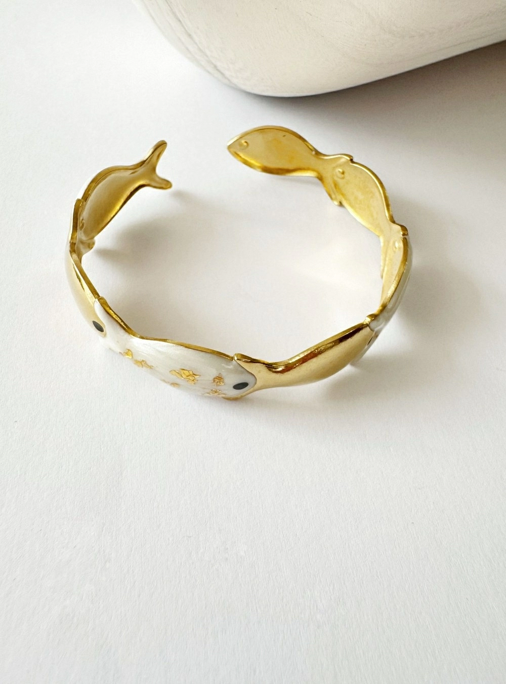 Brazalete fila de peces