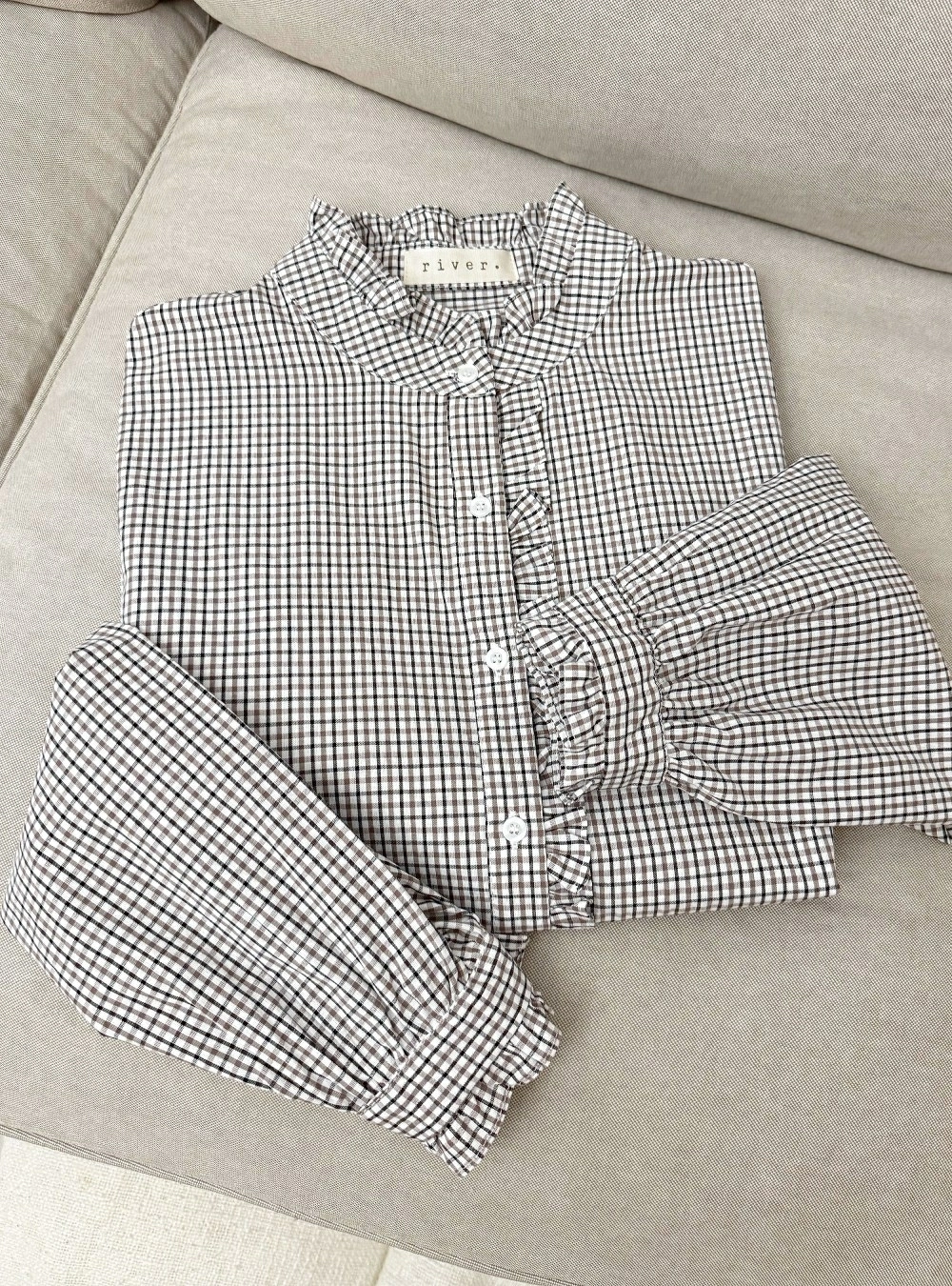 Camisa cuadros bordes romanticos Camisa cuadros bordes romanticos