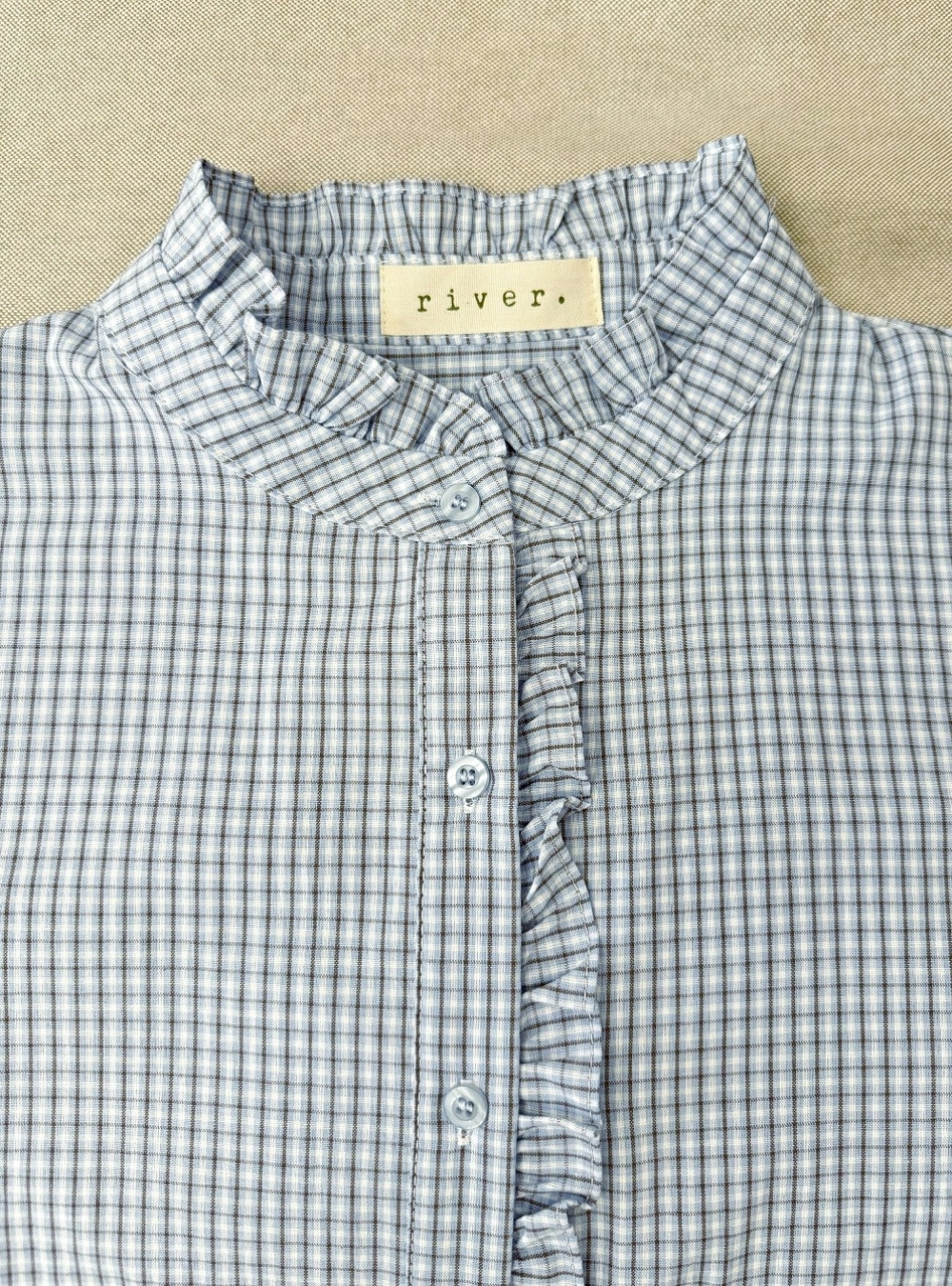 Camisa cuadros bordes románticos Camisa cuadros bordes románticos