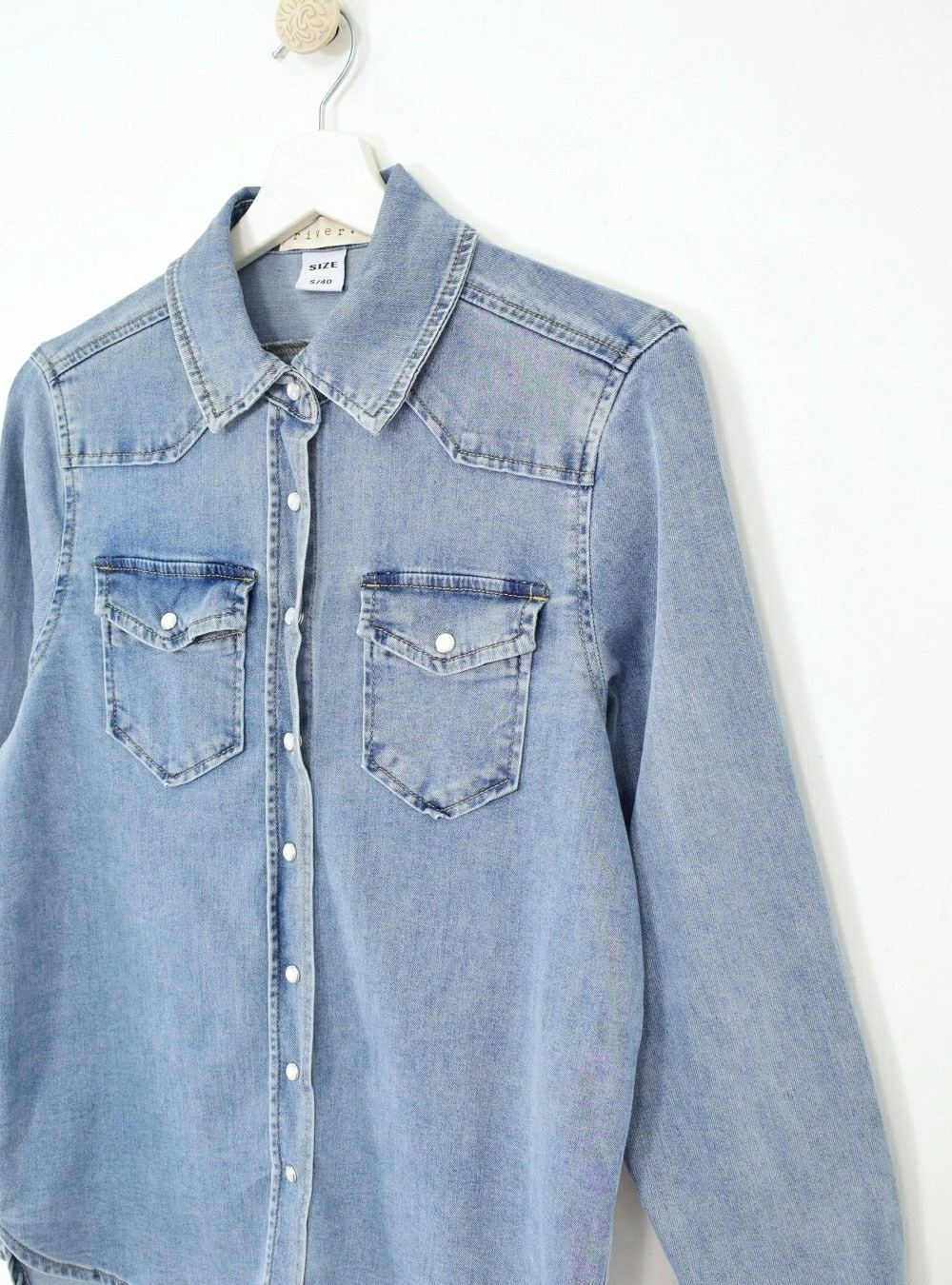 Camisa denim botones perla