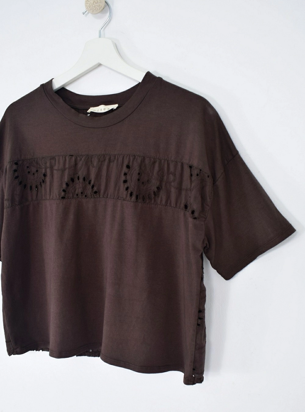 Camiseta mc espalda troquelada