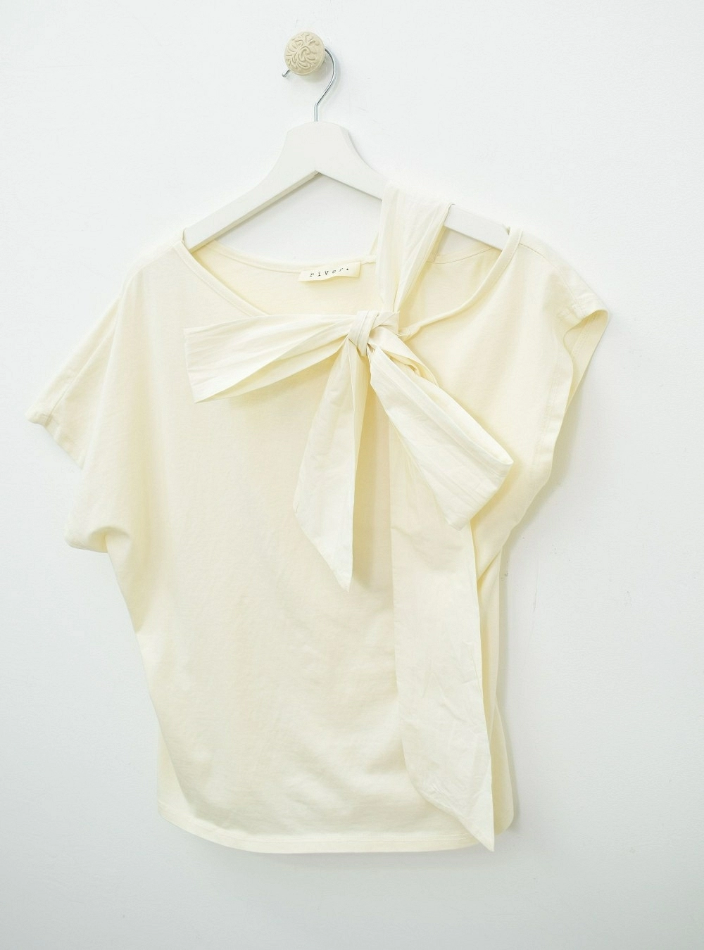 Camiseta mc lazo cuello