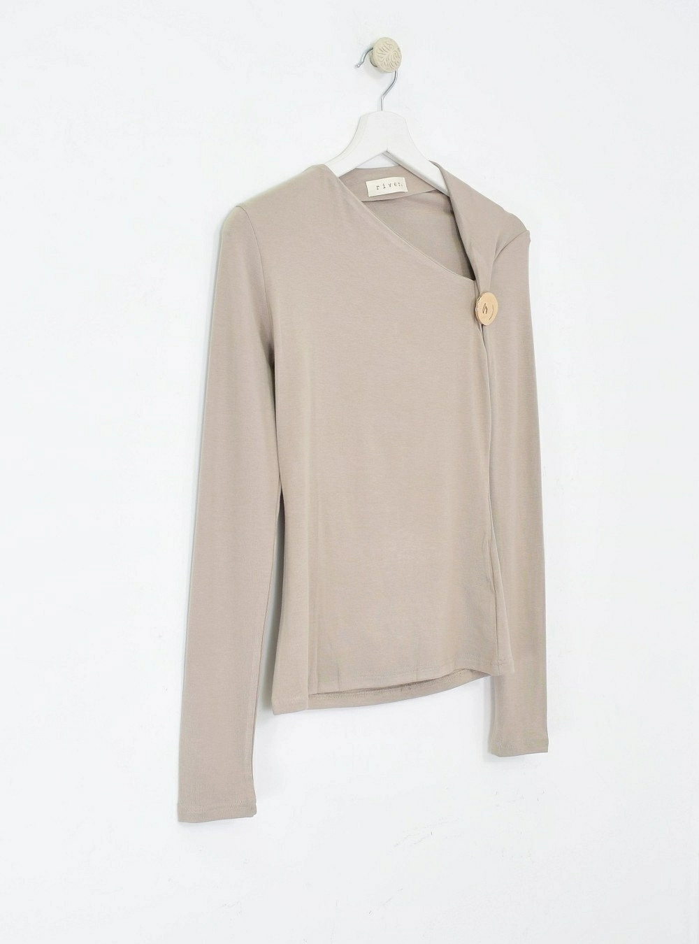 Camiseta ml cuello asimétrico