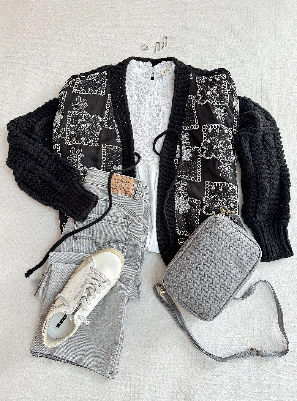 Cardigan combinado punto y tela bordada