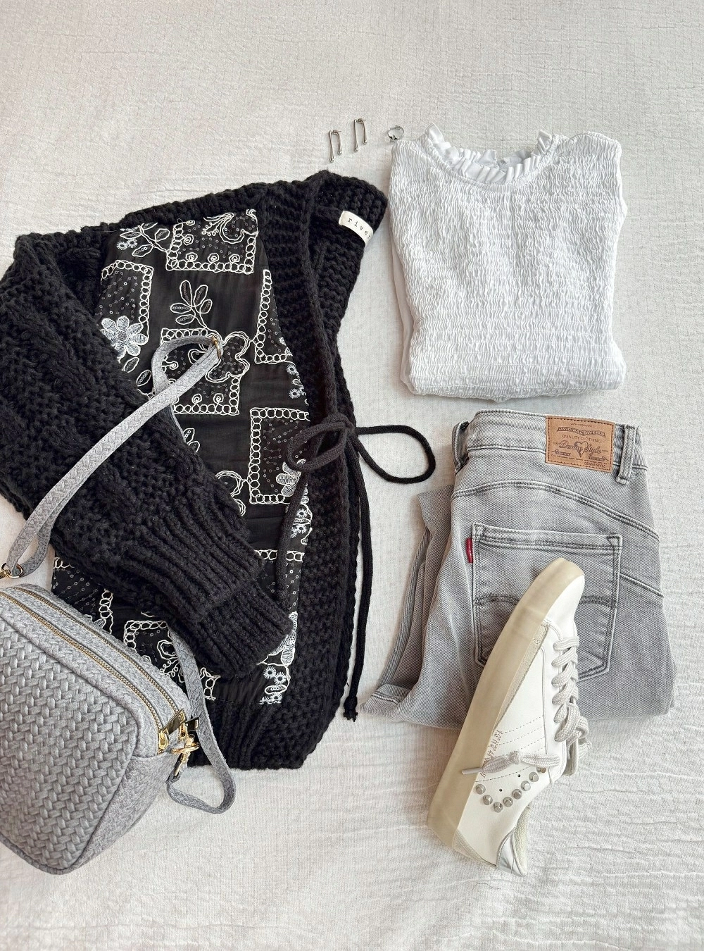 Cardigan combinado punto y tela bordada