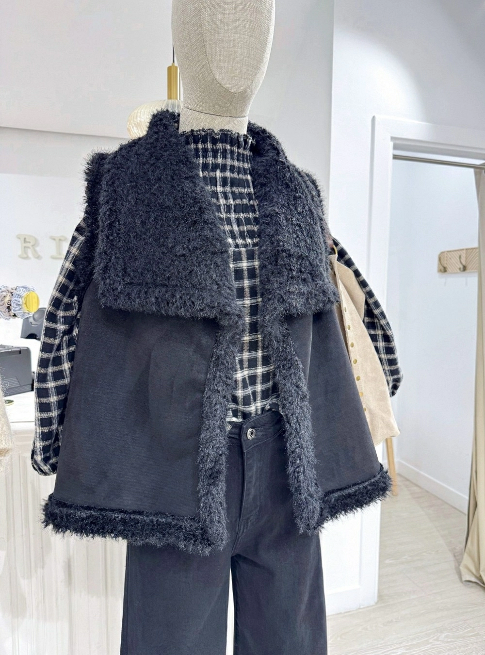 Chaleco pelo y antelina Chaleco pelo y antelina