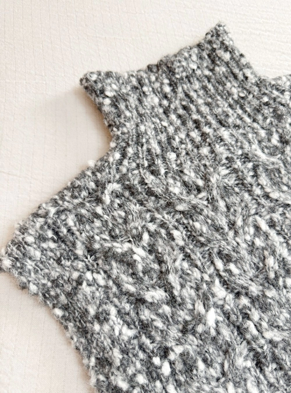 Chaleco punto cuello chimenea